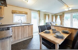Host Stay Brooksbank Lodge