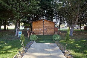 Host Stay Fir Tree Lodge