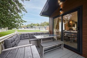 Host Stay Happy Day s Lodge