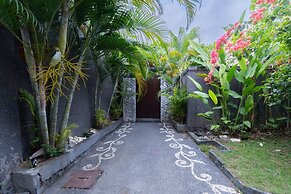 Karen's Tropical Villa