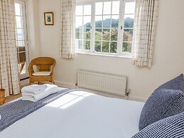 4 St Elmo Court