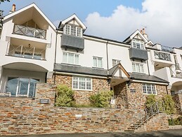 4 St Elmo Court