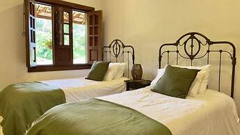 Hotel Mandalay 1941