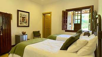 Hotel Mandalay 1941