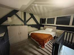 Chic Apartment on The Headrow, Leeds