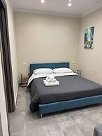 Le Mirage Boutique II