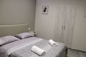 Le Mirage Boutique II