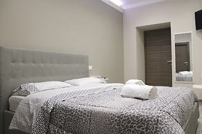 Le Mirage Boutique II