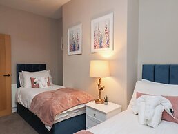 Blackburn Heights Apartment
