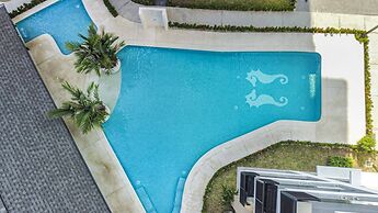 Heavenly View - 2 Bdrm Oceanview Apartment