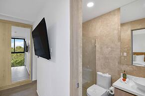 Heavenly View - 2 Bdrm Oceanview Apartment