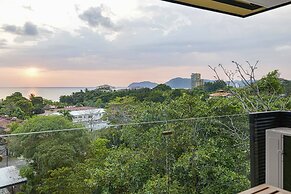 Heavenly View - 2 Bdrm Oceanview Apartment