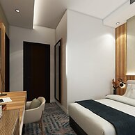 Best Day Hotel & Resorts - Hira