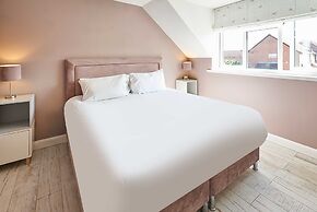 Host Stay Knights Manor Way