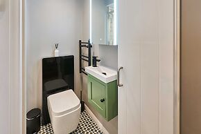Host Stay Knights Manor Way