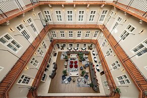 Basiliq Hotel