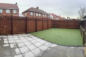 Bungalow - Sleeps 2 - Parking - Garden