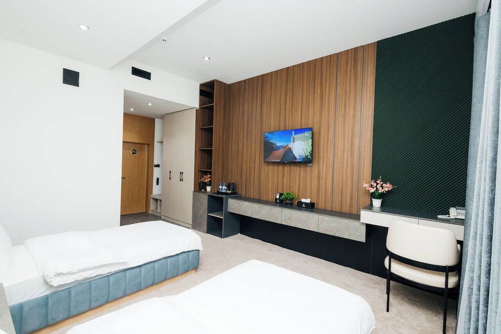 Zafar Plaza Hotel