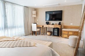 Berthas Collection By EM Hotels