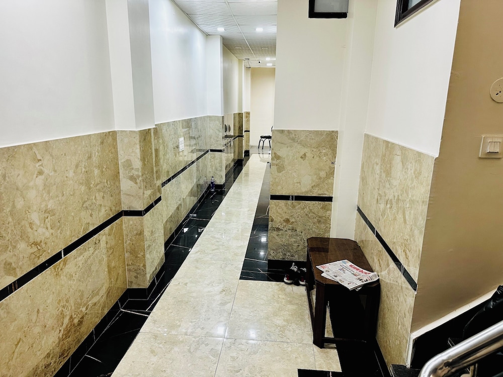 Grover international hotel