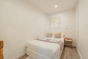 Downtown Cosy Apartment by Vacationy