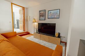 Modern Terrace 2BD Apartment by Vacationy