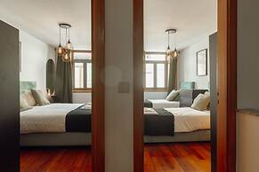 Modern Terrace 2BD Apartment by Vacationy