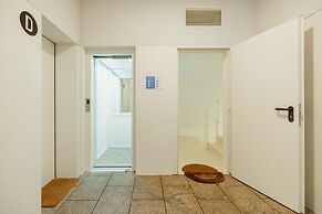 Elegant Marques Duplex by Vacationy
