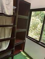 The 10 club hostel