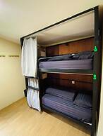 The 10 club hostel