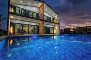 Tides Apartments
