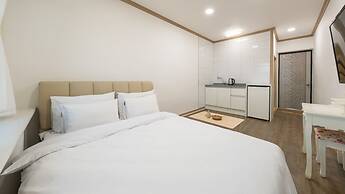 Goseong Jajackdo Aroma Pension