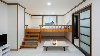Goseong Jajackdo Aroma Pension