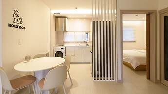 Taean Holy Dog Pool Villa