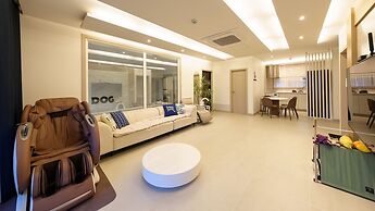 Taean Holy Dog Pool Villa