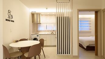 Taean Holy Dog Pool Villa