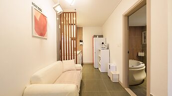 Taean Holy Dog Pool Villa