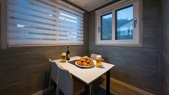 Taean Holy Dog Pool Villa