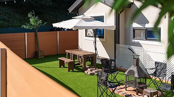 Taean Holy Dog Pool Villa