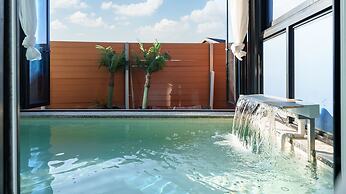 Taean Holy Dog Pool Villa
