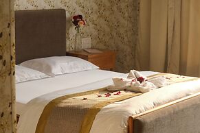 Qila Hotel