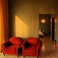 Qila Hotel