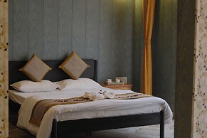 Qila Hotel