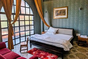 Qila Hotel
