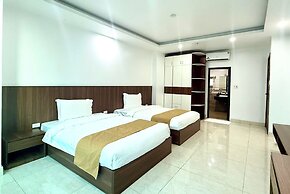 Crowne Plaza Hotel
