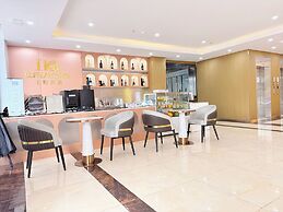 Crowne Plaza Hotel