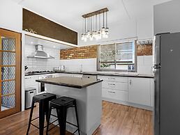 Spacious Home Near Urangan Beachfront