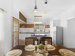 Spacious Home Near Urangan Beachfront