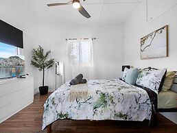 Spacious Home Near Urangan Beachfront