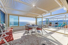Bright Apartment With Terrace and Sea View